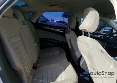 2019 Ford Fusion S z USA, uszkodzony, nr VIN 3FA6P0G70KR277149